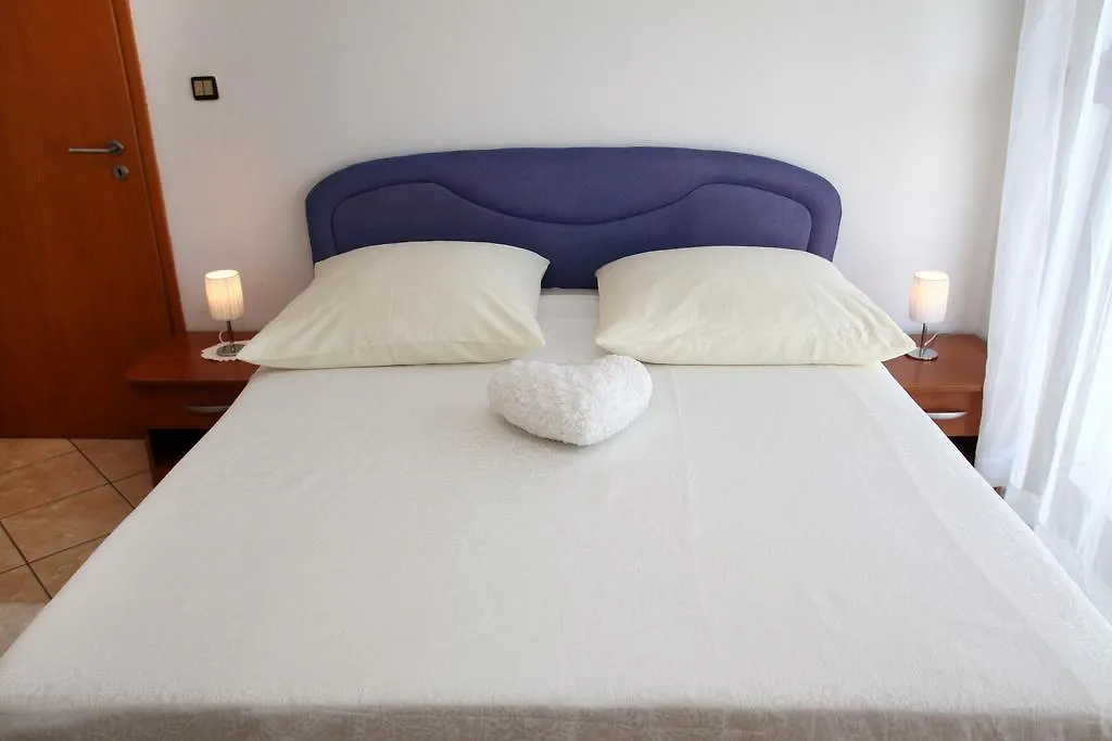 Studio Apartments M&N Trogir 0*,