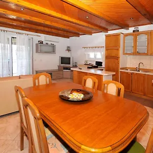 Elena Apartman