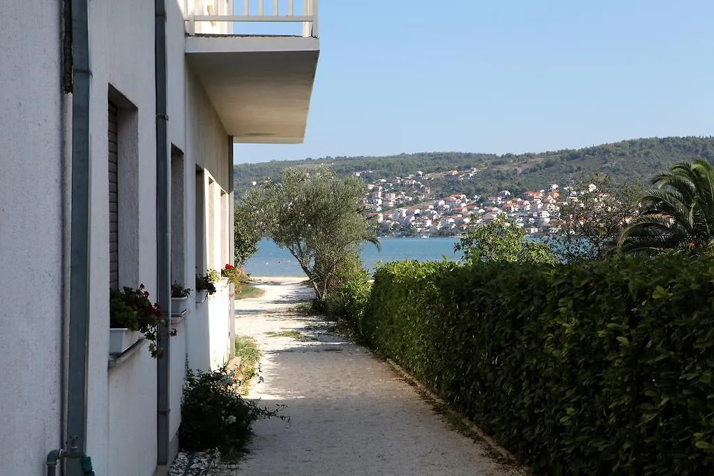 Studio Apartments M&N Traù
